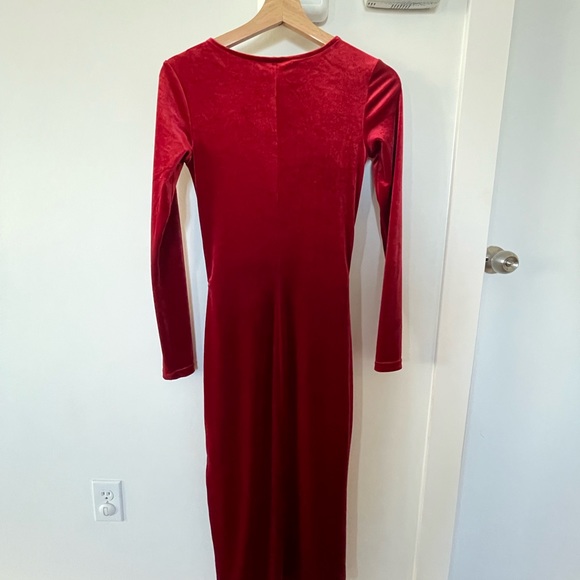 Red Dress! - Picture 2 of 5